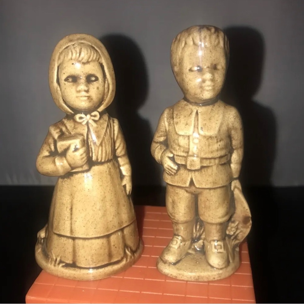 Vintage Duncan Dutch Boy and Girl Figurines 1974